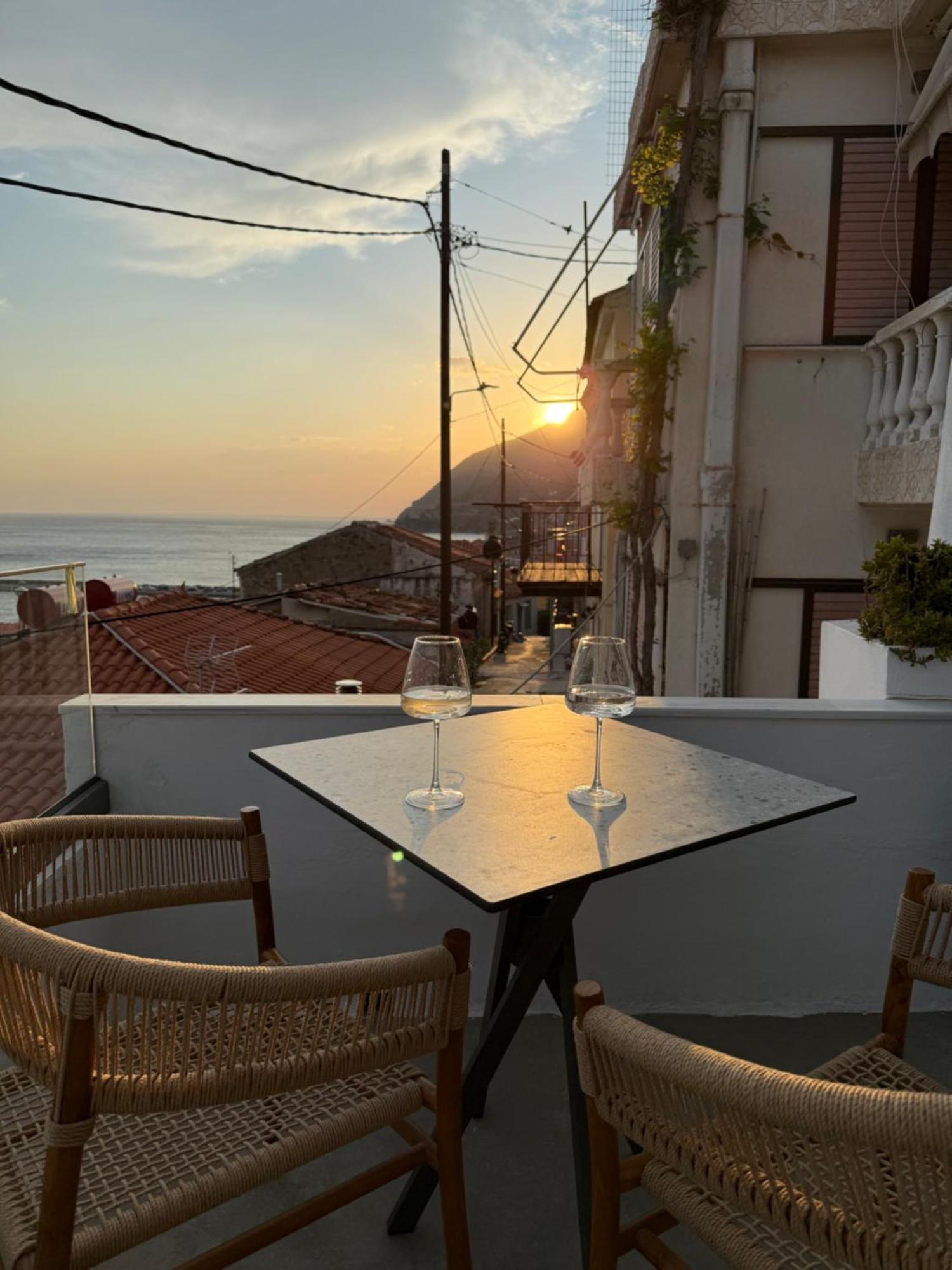 Michalelis Loft & Cave Apartment Plomari Exterior foto
